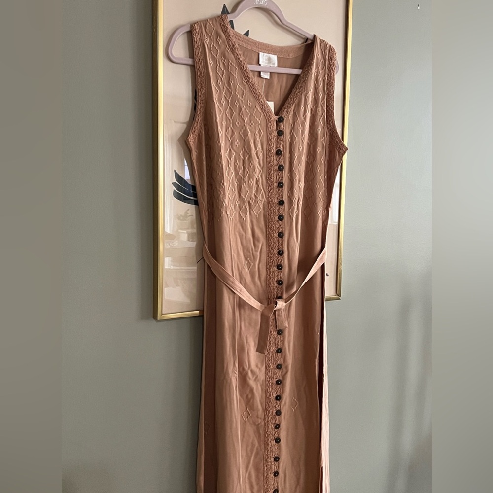 Elegant Tan Sleeveless Dress